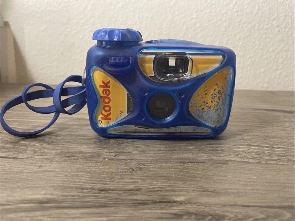 Kodak Disposable Underwater Camera 35mm Waterproof Daylight 2012 Memorabilia